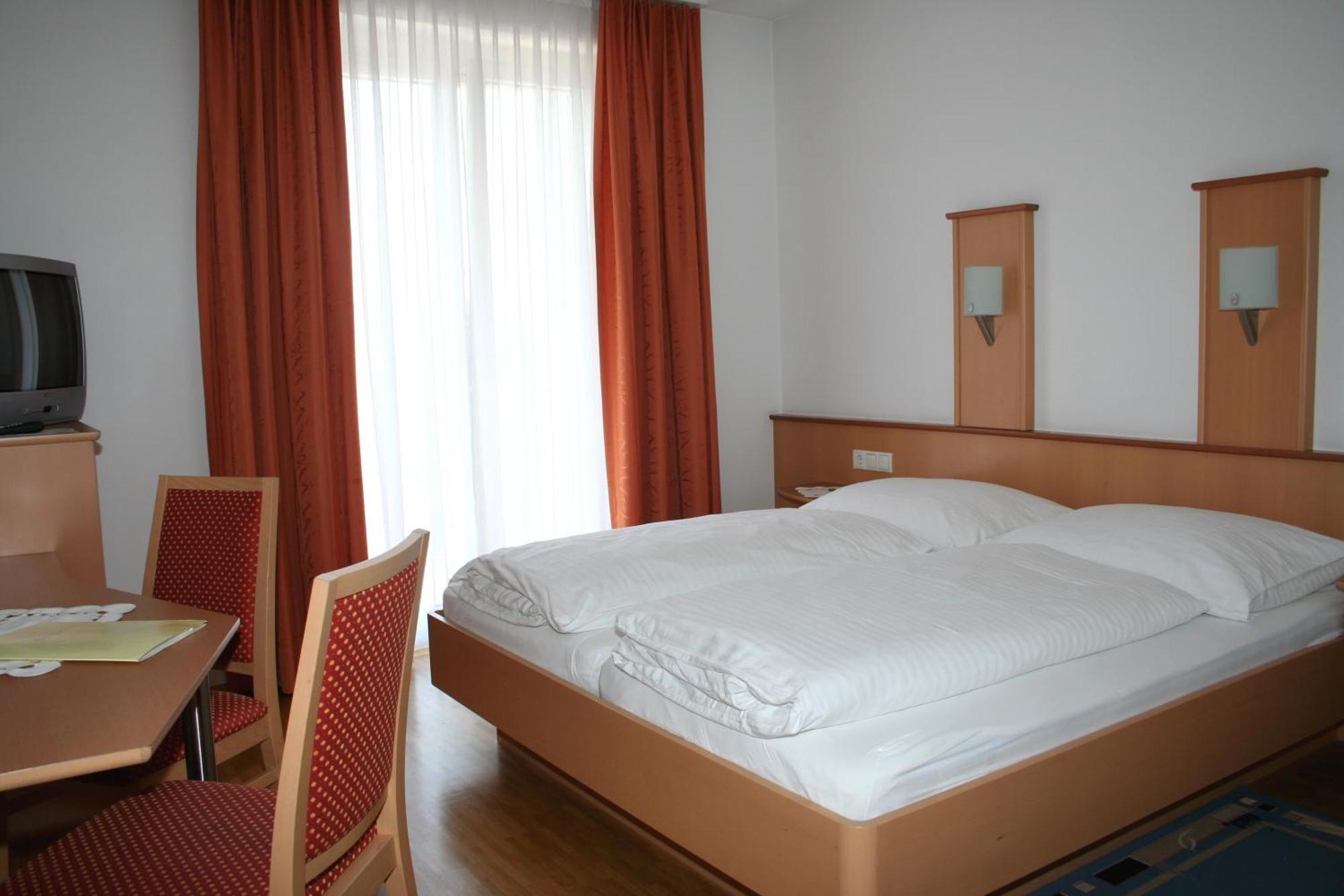 Hotel Cafe Lorenz ホーエネムス エクステリア 写真
