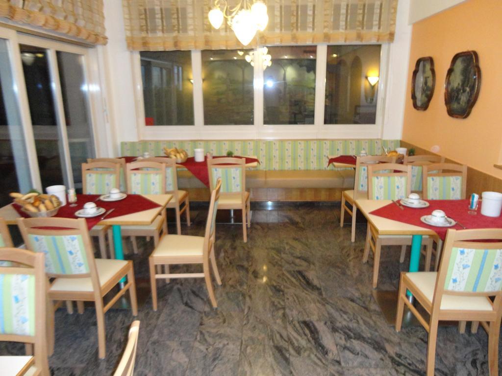 Hotel Cafe Lorenz ホーエネムス エクステリア 写真